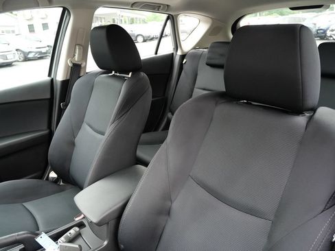 Used 2010 MAZDA MAZDA3 s Sport FWD image 11
