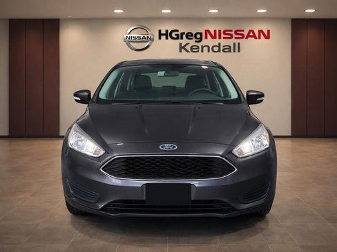 Used 2017 Ford Focus SE FWD image 5