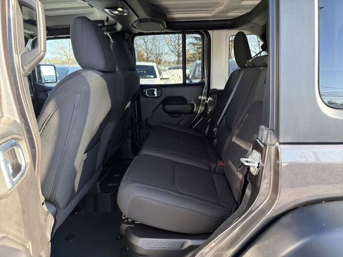 Used 2023 Jeep Wrangler Unlimited w/ 8.4" Radio Group image 14