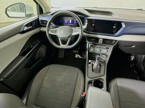 Used 2022 Volkswagen Taos SE image 16