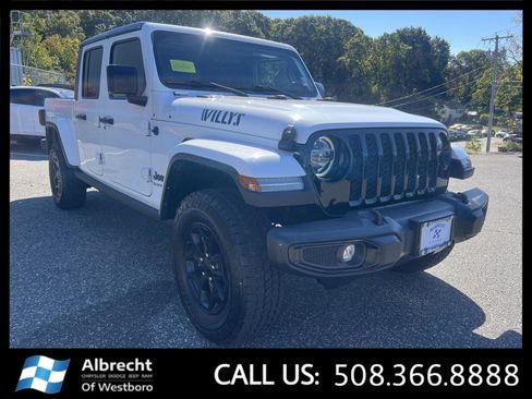 Used 2022 Jeep Gladiator Willys image 7