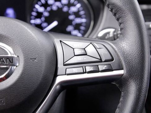 Used 2020 Nissan Rogue SV image 26