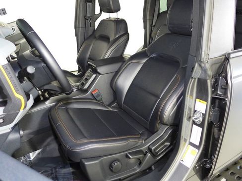 Used 2022 Ford Bronco Badlands image 21