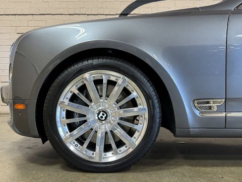 Used 2013 Bentley Mulsanne image 20