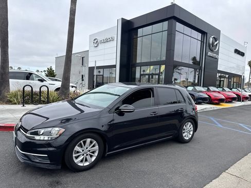 Used 2019 Volkswagen Golf 4-Door FWD image 3