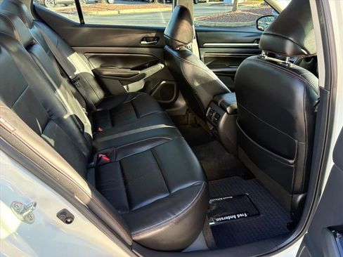 Used 2023 Nissan Altima 2.0 SR image 22