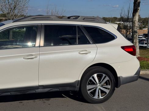 Used 2019 Subaru Outback 2.5i Limited w/ Popular Package #2 image 7