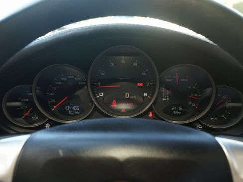 Used 2005 Porsche 911 Carrera image 13