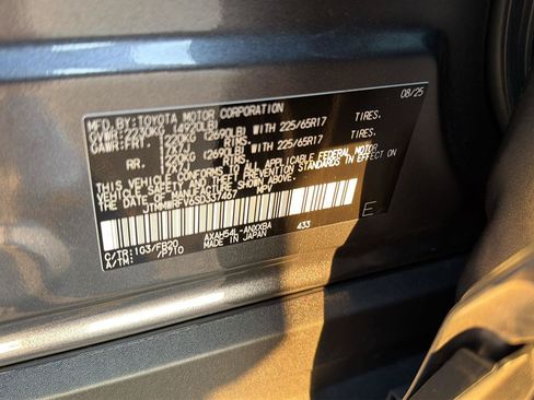 Certified 2025 Toyota RAV4 LE AWD/4WD image 38