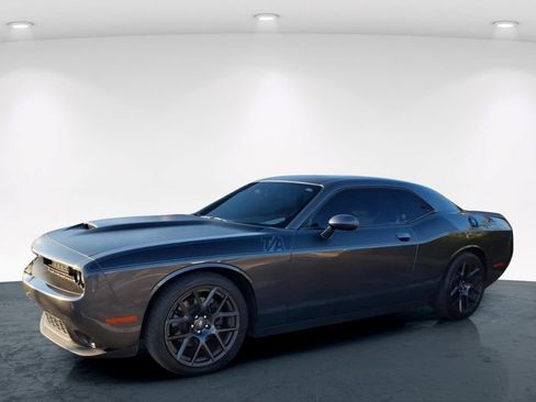 Used 2018 Dodge Challenger R/T w/ Quick Order Package 28P T/A RWD image 5
