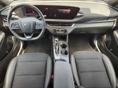 Used 2024 Buick Envista Preferred w/ Convenience I Package FWD image 8