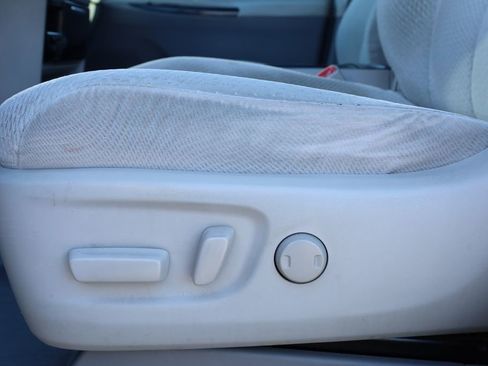 Used 2011 Toyota Sienna LE image 20