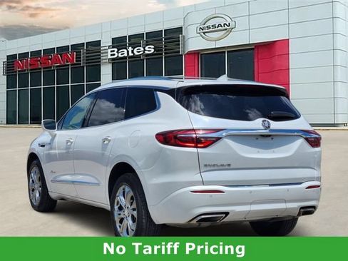 Used 2020 Buick Enclave Avenir w/ Avenir Technology Package FWD image 5