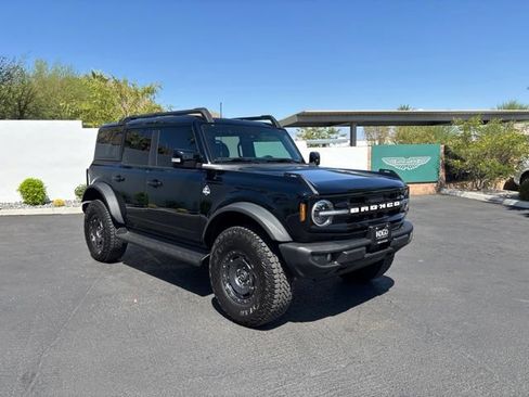 Used 2025 Ford Bronco Outer Banks w/ Sasquatch Package AWD/4WD image 3