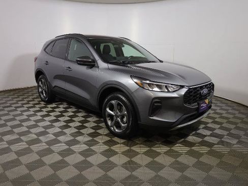 Certified 2025 Ford Escape ST-Line w/ Tech Pack #1 AWD/4WD image 4