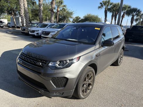 Used 2019 Land Rover Discovery Sport HSE AWD/4WD image 3