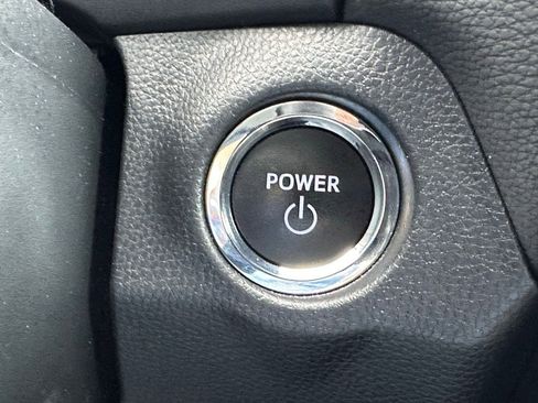 Used 2024 Toyota RAV4 SE image 29