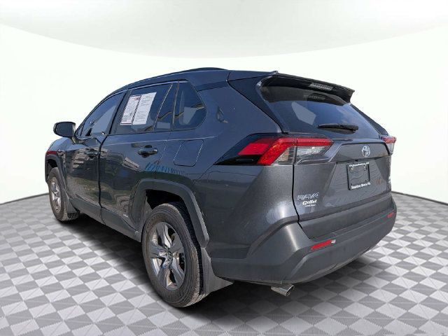 Used 2025 Toyota RAV4 LE AWD/4WD image 5