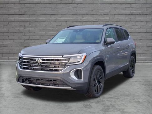 New 2026 Volkswagen Atlas SE FWD image 3