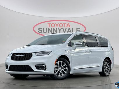 Used 2024 Chrysler Pacifica Pinnacle