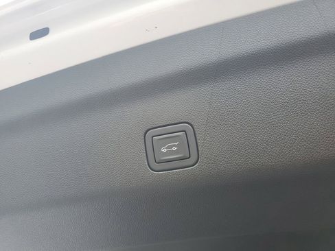 Certified 2024 Cadillac Escalade V w/ LPO, ONYX Package image 25