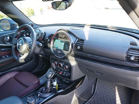 Used 2017 MINI Cooper Clubman S image 19