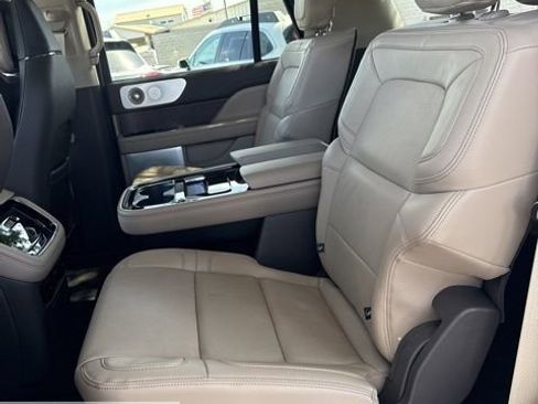 Used 2023 Lincoln Navigator Reserve AWD/4WD image 29