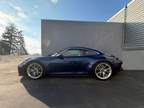 Certified 2022 Porsche 911 GT3 RWD image 2