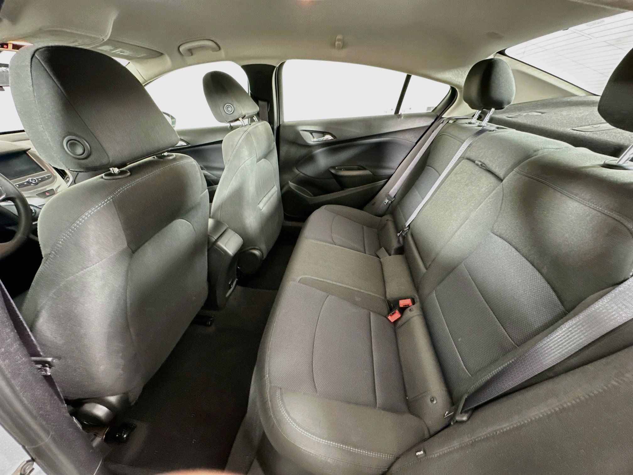 Used 2017 Chevrolet Cruze LT FWD image 25