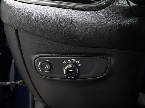 Used 2023 Chevrolet Equinox RS image 16