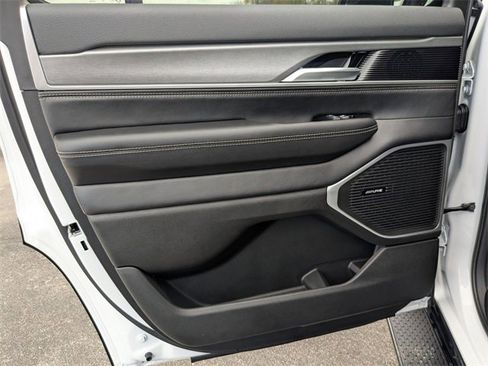 New 2025 Jeep Wagoneer Series II image 28