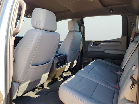 Used 2023 GMC Sierra 1500 SLT image 18