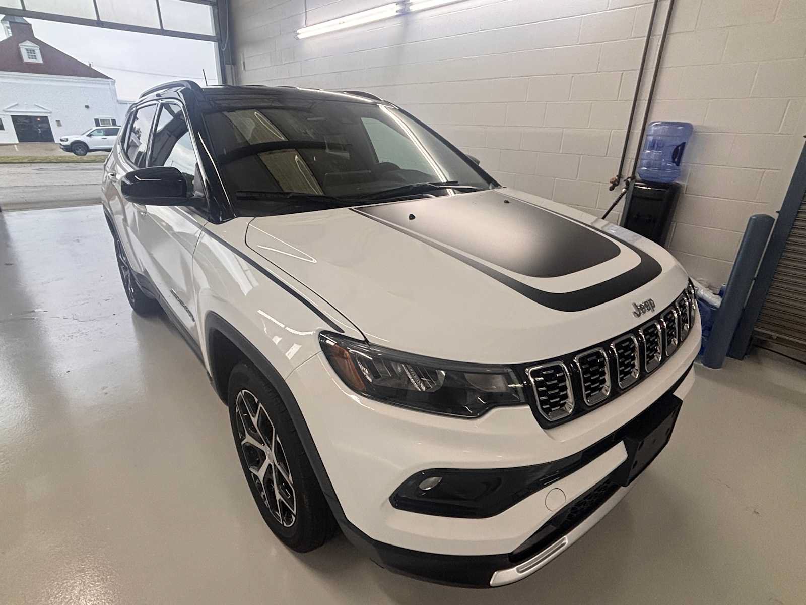 Certified 2024 Jeep Compass Limited w/ Mopar Graphics Package AWD/4WD image 2
