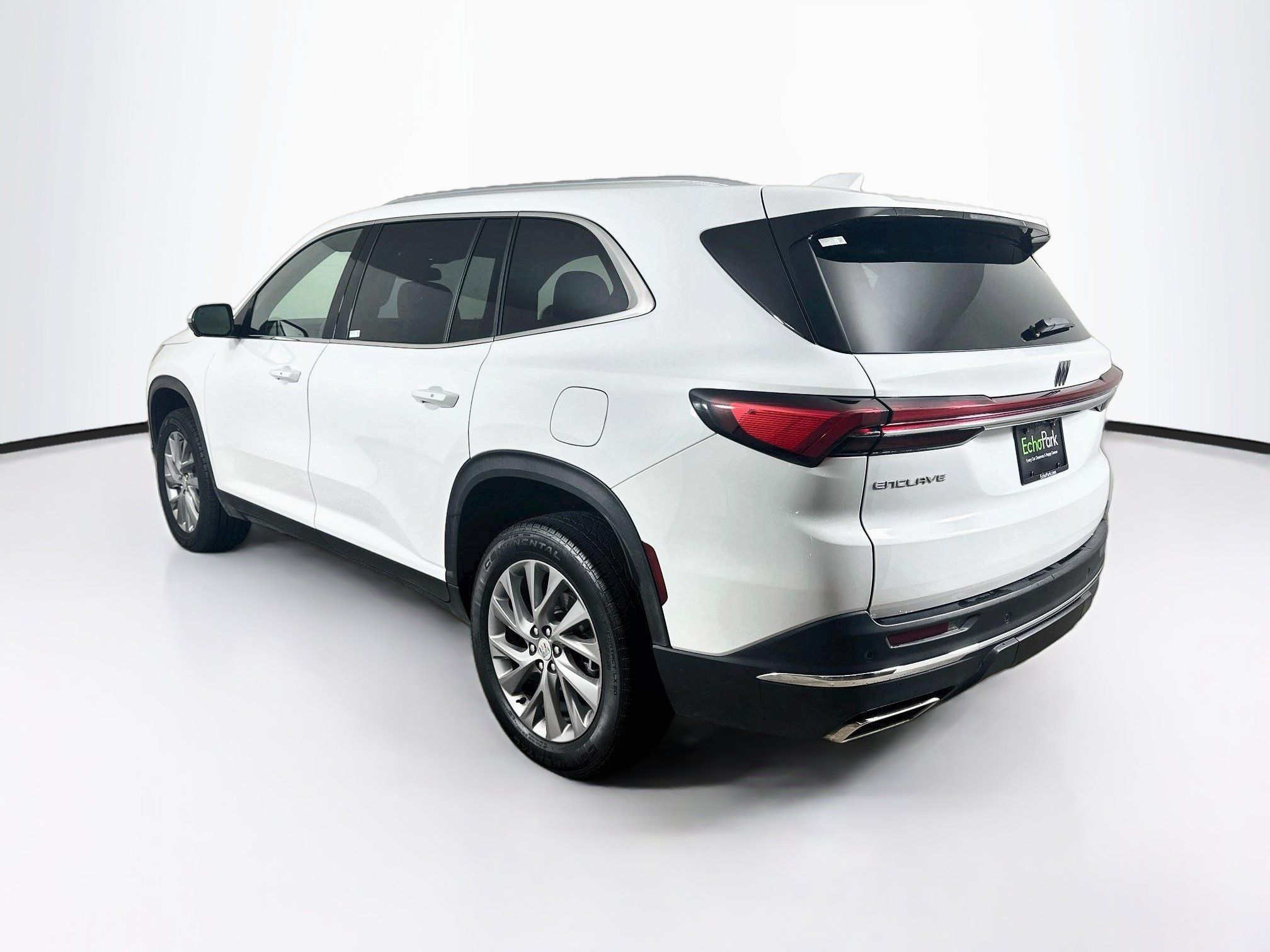 Used 2025 Buick Enclave Preferred FWD image 5