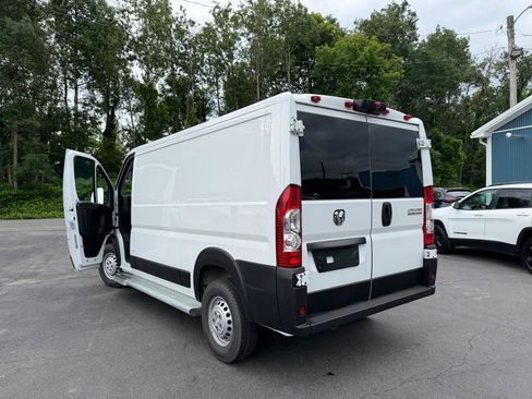 Used 2025 RAM ProMaster 2500 w/ U-Haul Equipment Group FWD image 16