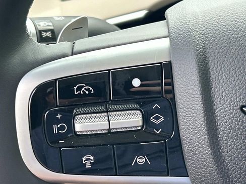 New 2026 Genesis GV70 2.5T Advanced image 31