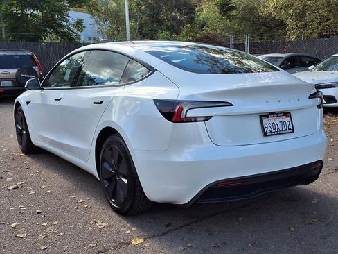 Used 2025 Tesla Model 3 Long Range image 8