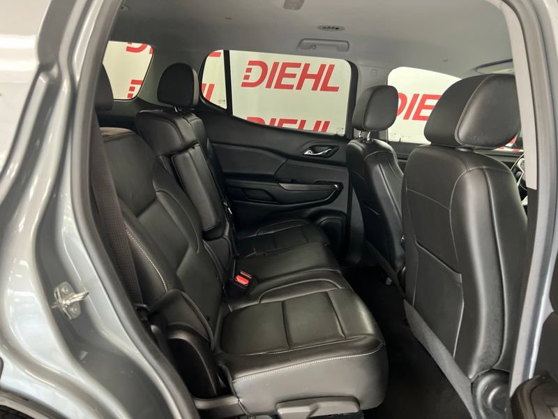 Used 2023 GMC Acadia SLT AWD/4WD image 11