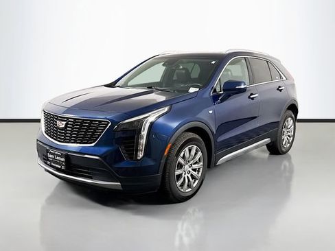 Used 2022 Cadillac XT4 Premium Luxury w/ Safety Alert Package image 3