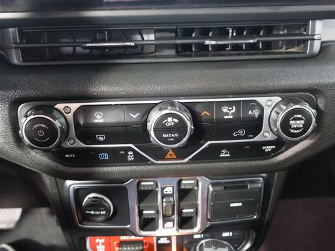 Used 2025 Jeep Wrangler Unlimited Sport S 4xe AWD/4WD image 35