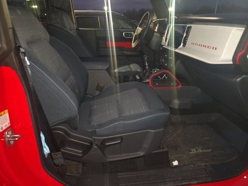 Used 2024 Ford Bronco Heritage Edition image 8