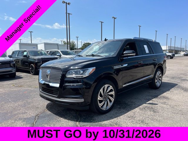 Used 2024 Lincoln Navigator Reserve AWD/4WD image 7