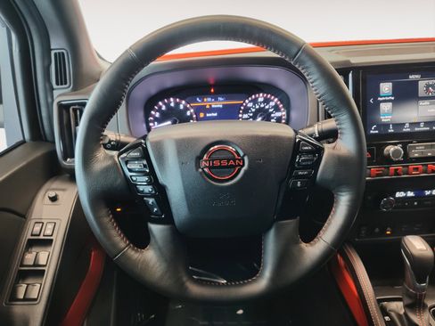 Certified 2025 Nissan Frontier Pro-X w/ Pro Convenience Package image 18
