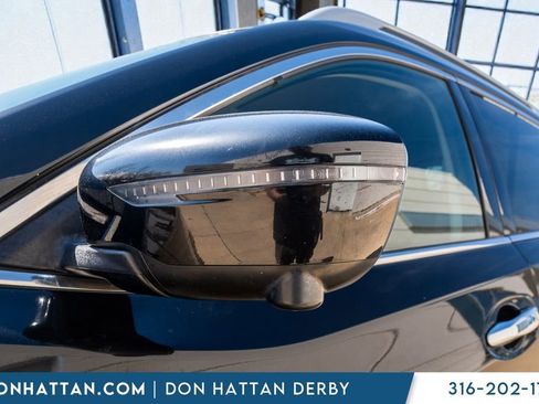 Used 2020 Nissan Rogue SV w/ Premium Package image 34