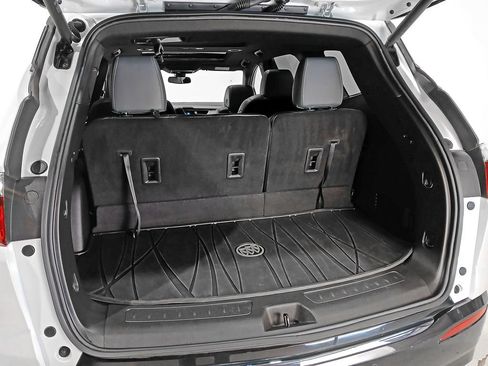 Used 2023 Buick Enclave Essence w/ Experience Buick Package FWD image 8