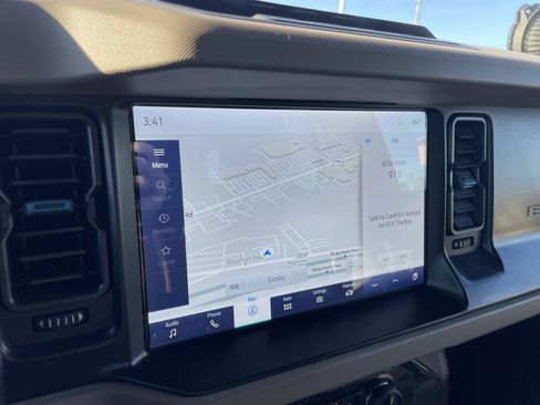 Used 2023 Ford Bronco Wildtrak image 19