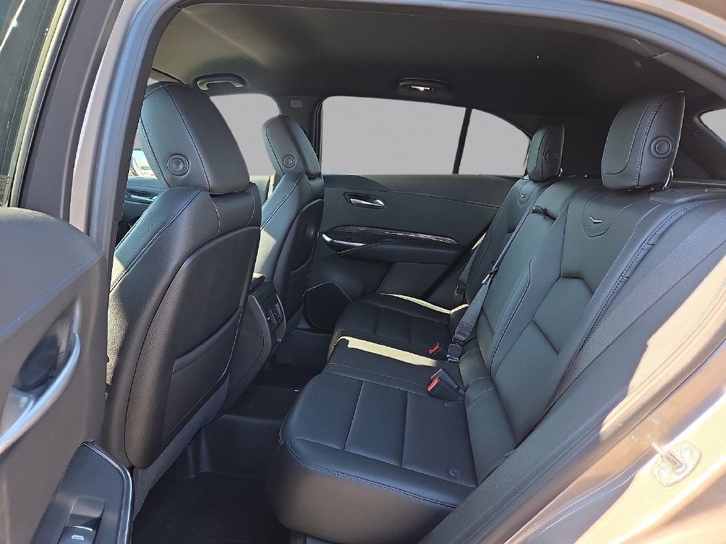 Used 2025 Cadillac XT4 Sport w/ LPO, Floor Liner Package FWD image 11
