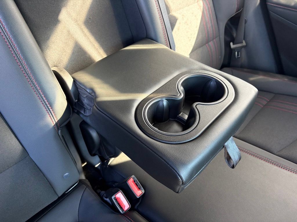 Used 2024 Chevrolet Equinox RS FWD image 36