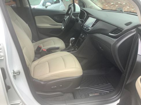 Used 2017 Buick Encore Essence FWD image 11