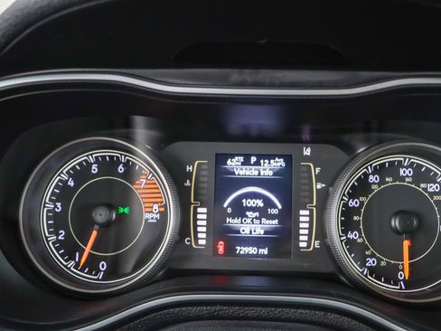 Used 2022 Jeep Cherokee Latitude w/ Sun & Sound Group AWD/4WD image 15